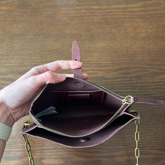 Madewell The Transport Accordion Crossbody in Dark Cabernet - Picture 6 of 8